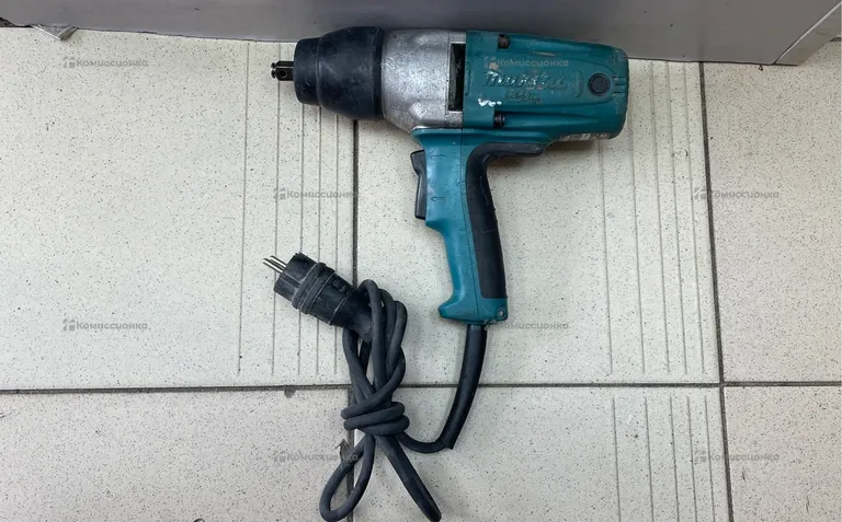 Гайковерт makita TW0350