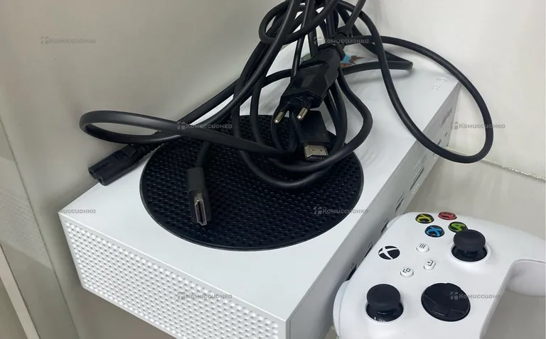 Приставка Xbox Series S 1TB