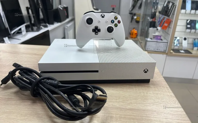 Приставка Xbox One S 1Tb