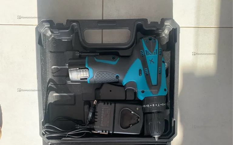 Шуруповерт Makita 12v реп.