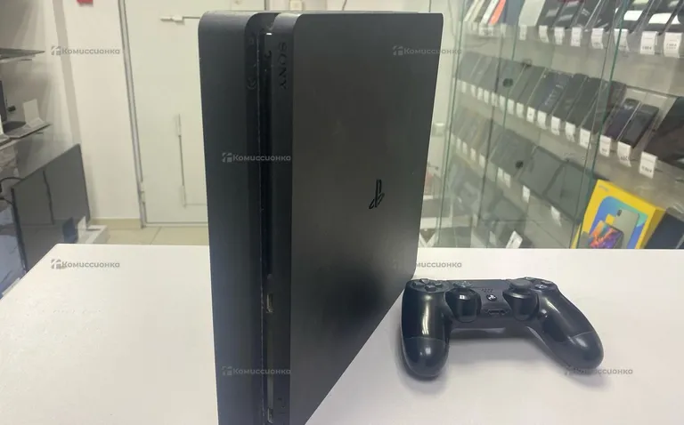 Игровая приставка PS4 slim 500 гб