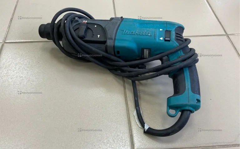 Перфоратор Makita HR2470