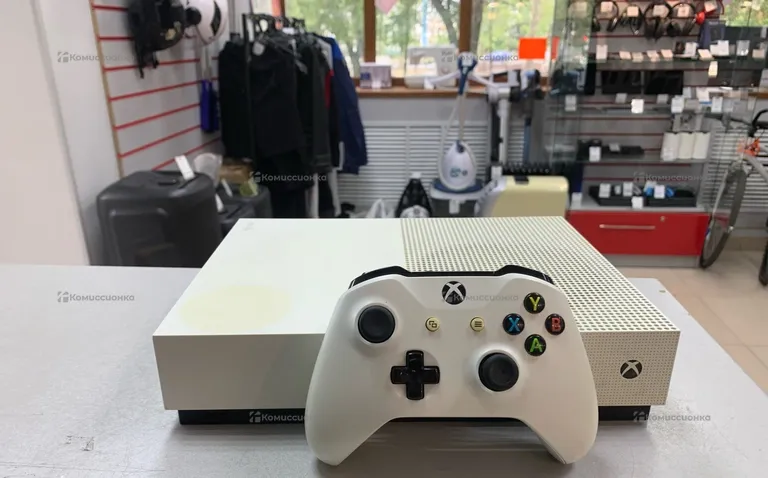Приставка Xbox Xbox One S 1 TB (с дисководом)