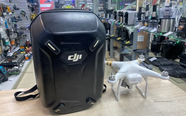 Квадрокоптер DJI Phantom 3 Pro