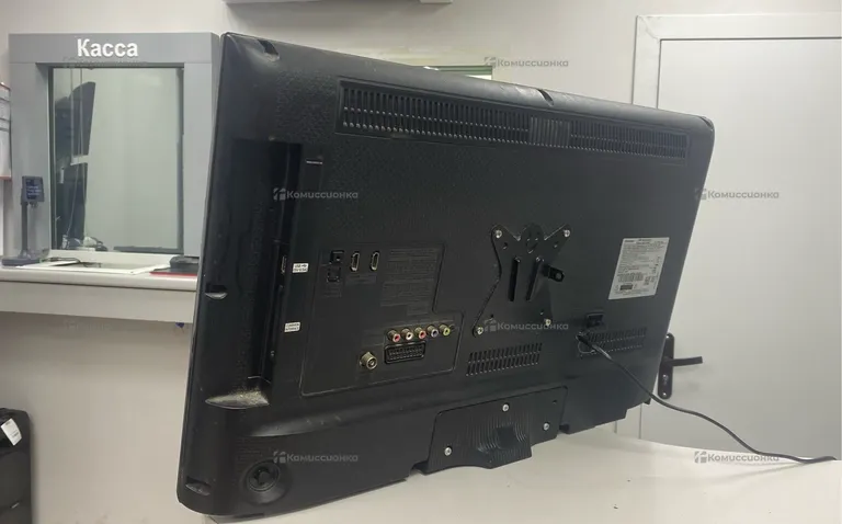 Телевизор Samsung UE28J4100AK