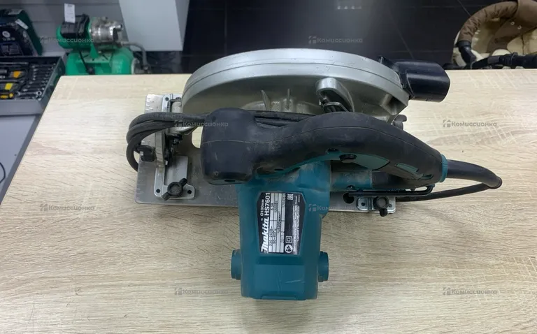 циркулярная пила Makita HS7601