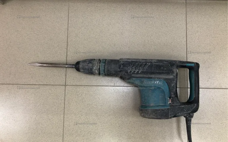Отбойный молоток makita HM1203C