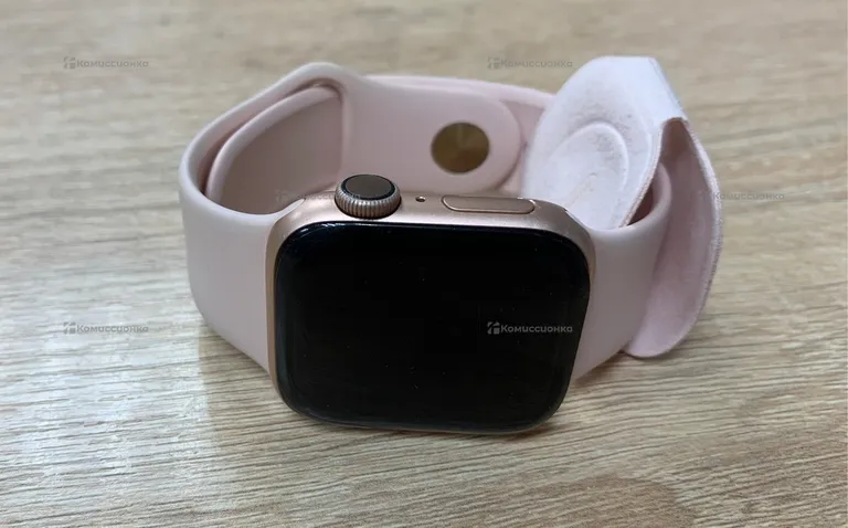 Часы  Apple Watch 4 40mm