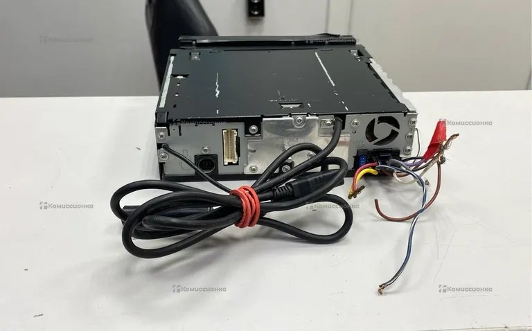 Автомагнитола JVC KD-AVX33