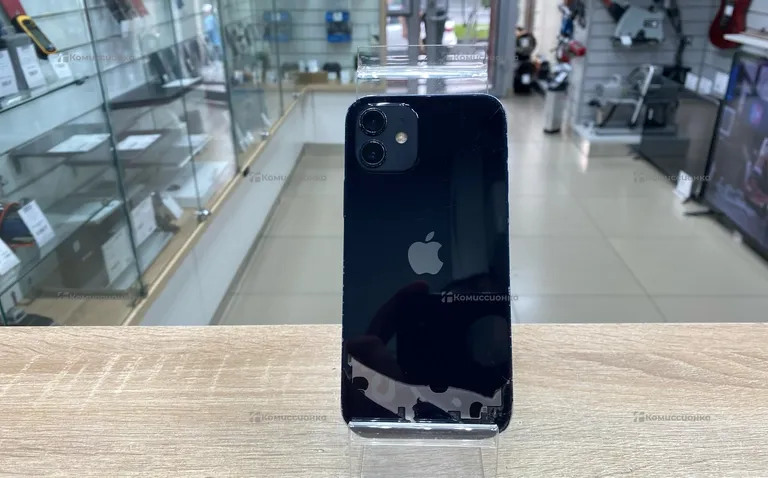 Apple iPhone 12 64 ГБ