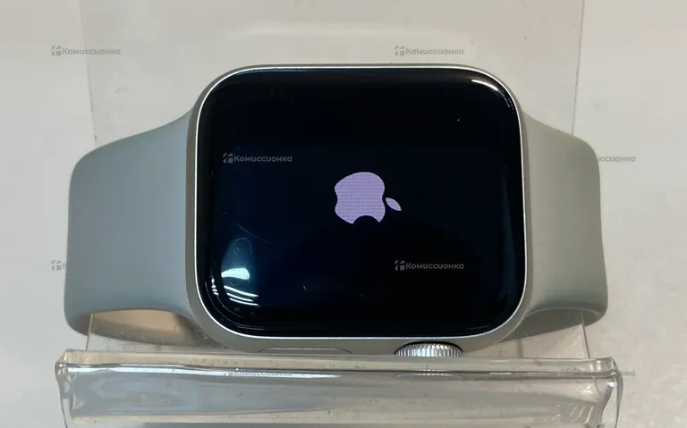 Часы  Apple Wafcn SE (gen 2) 40mm