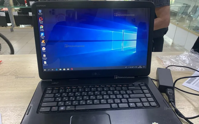 Ноутбук  Dell iNspiron M5040