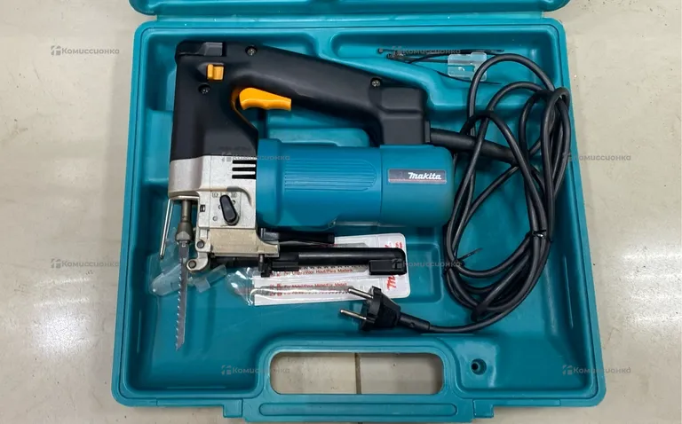 Электролобзик makita 4304T