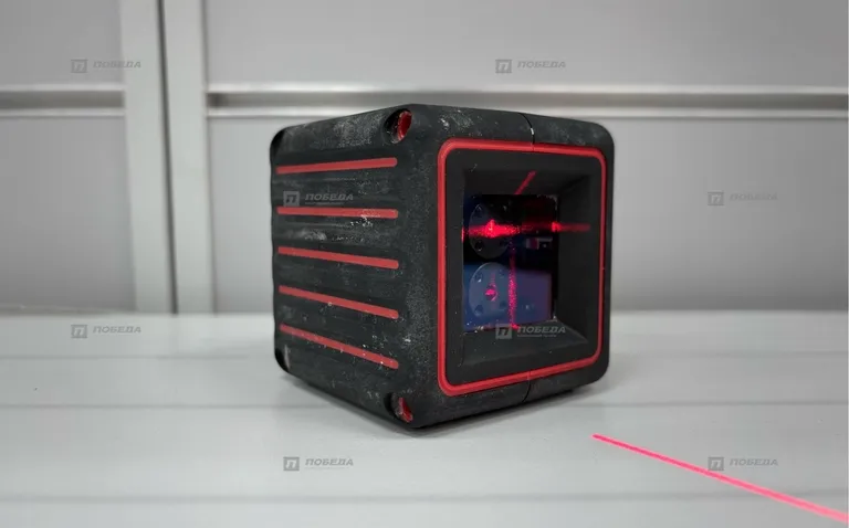 Лазерный уровень Cube mini