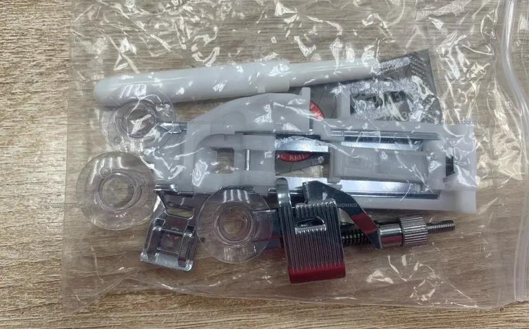 Швейная машина  JANOME ESCAPE V-30