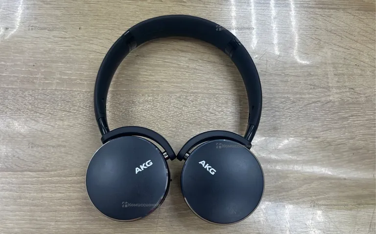 Наушники  AKG Y500