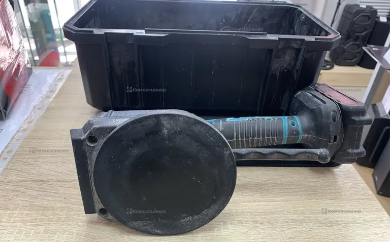 вибро присоска Makita 21V