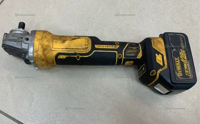 Аккумуляторная ушм DeWalt реприка