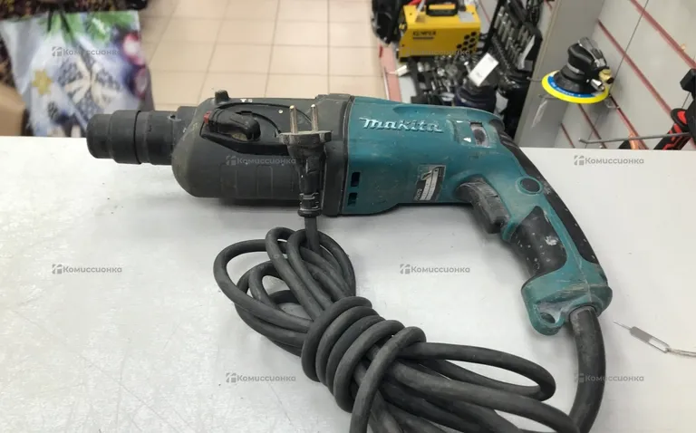 перфаратор makita HR2470