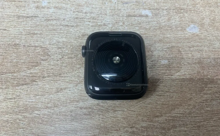 Часы  Apple Watch SE 44mm