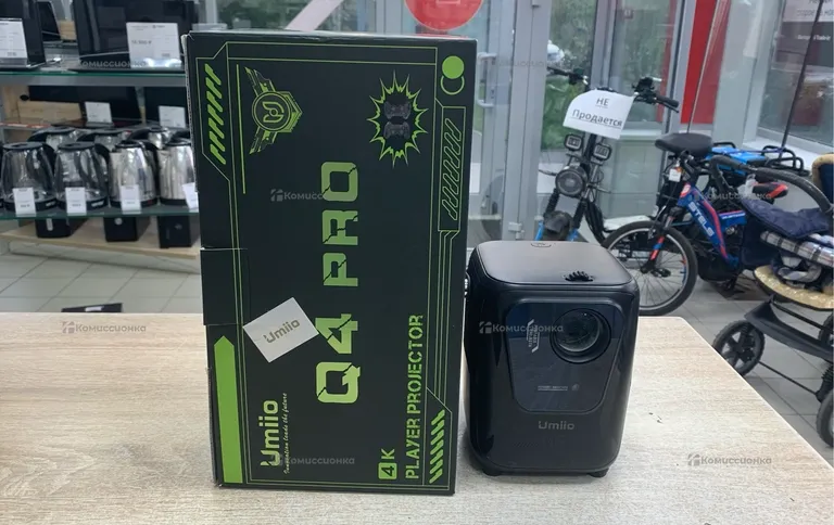 Проектор  Q4 pro