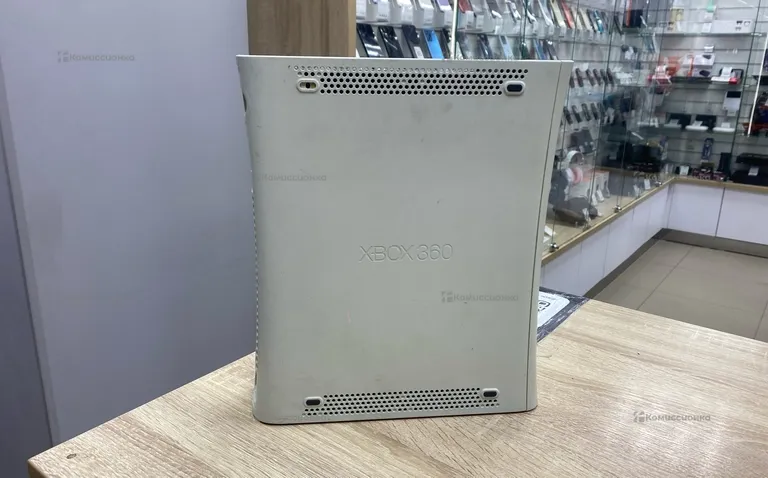 Приставка Xbox 360 500GB