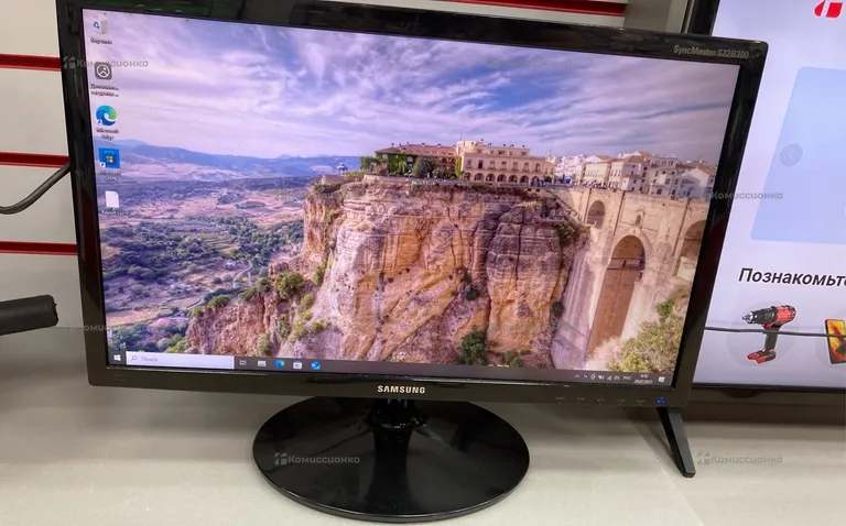 Монитор Samsung LS22C45K