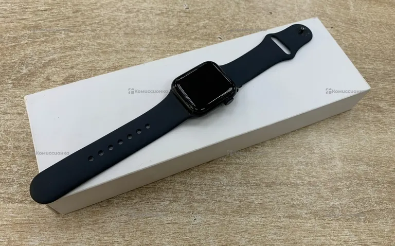 Часы Apple Watch SE 40mm (2Gen)