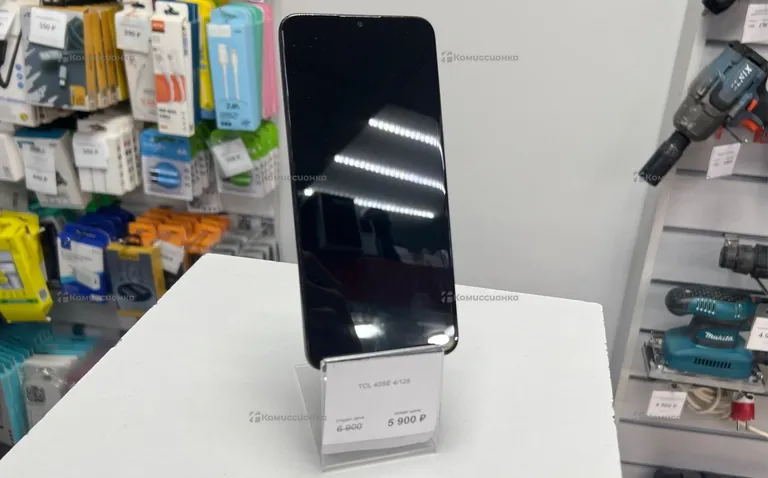 TCL 40SE 4/128