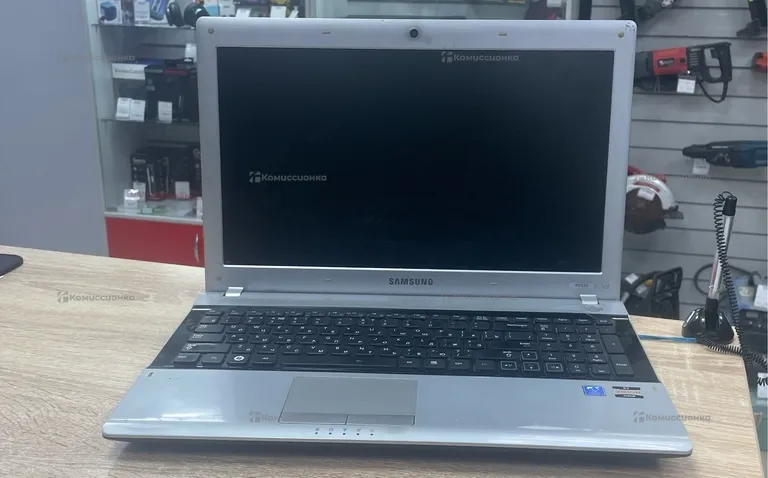 Ноутбук  Samsung RV513