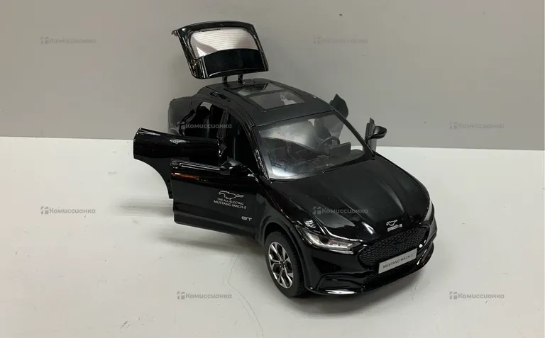 Автомобиль Mustang Mach-E