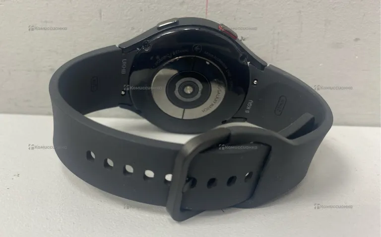 Часы  Samsung galaxy watch 4