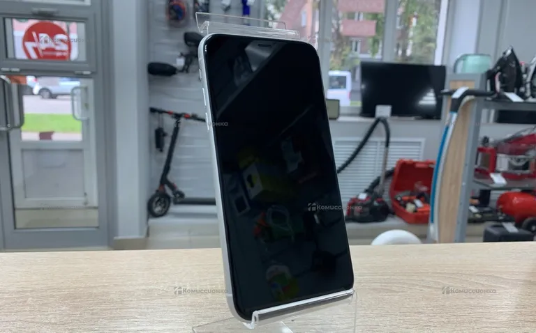 Apple iPhone Xr 64 ГБ