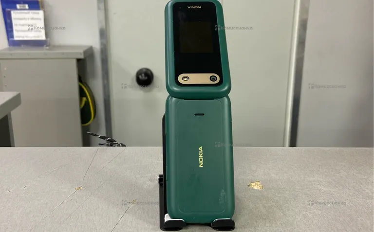 Nokia 2660 flip