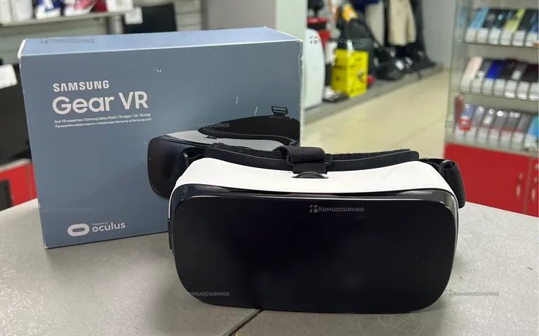 Очки виртуальной реальность Samsung Gear VR