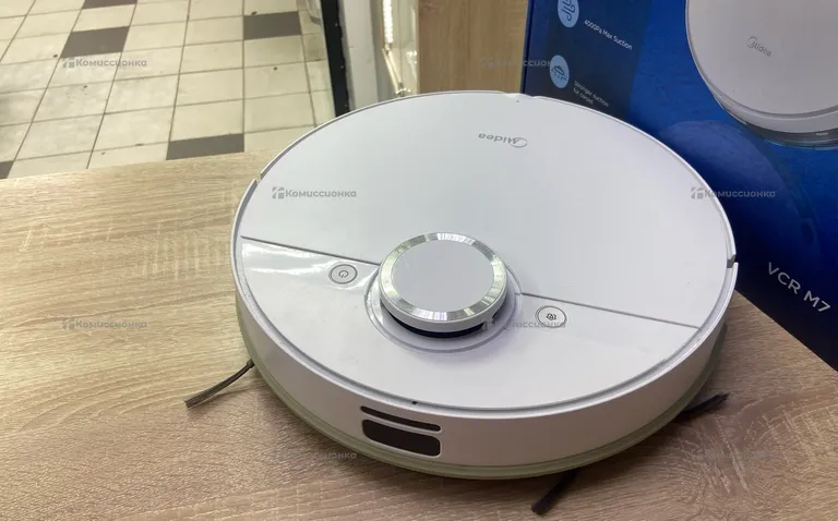 Пылесос  Midea VCR M7