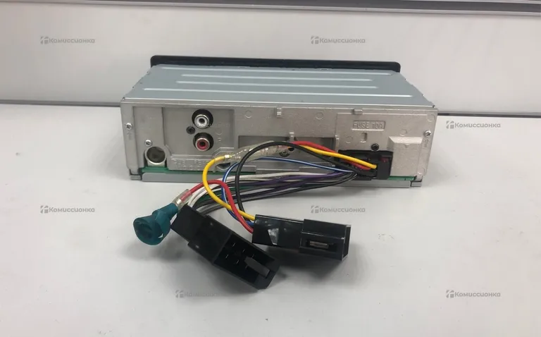 Автомагнитола Sony DSX-A212UI