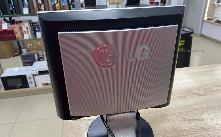 Монитор LG Flatron L1730S