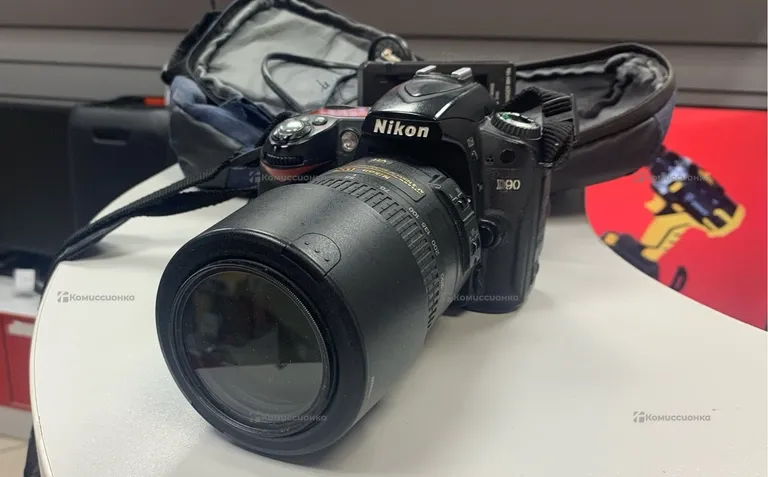 Фотоаппарат  Nikon d90 с объективом