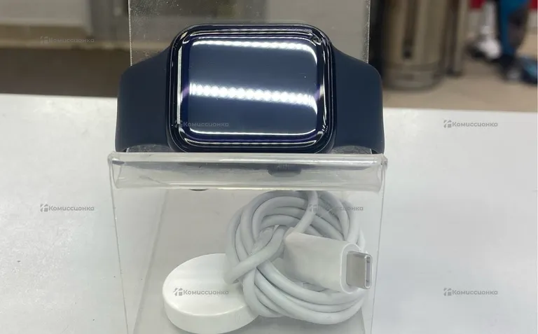 Часы  APPLE WATCH SE 40