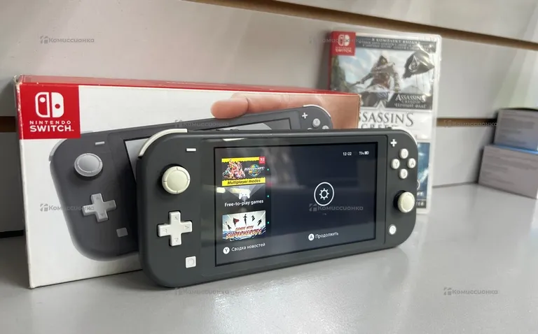 Приставка Nintendo Switch Lite 32 ГБ