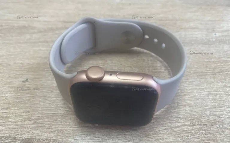 Часы Apple Watch SE 40m
