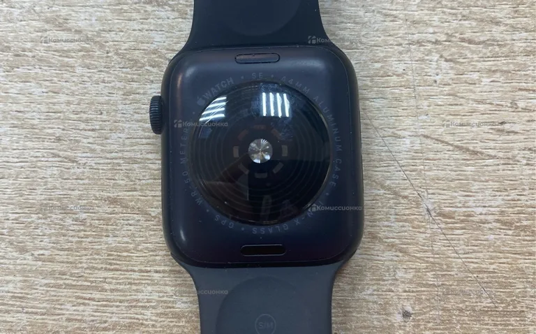 Часы Apple Watch SE 2 44mm