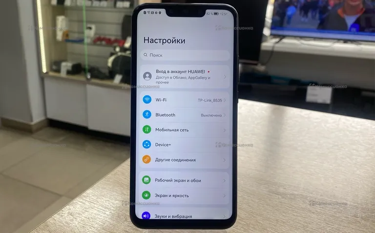 Huawei Mate 20 Lite 4/64 ГБ.