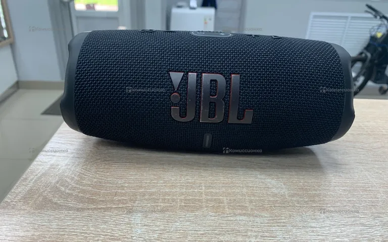 JBL charge 5