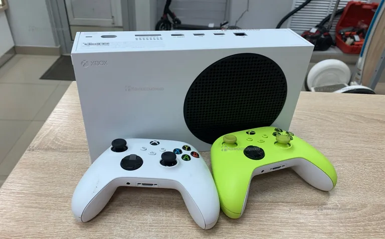 Приставка Xbox Series S 512GB