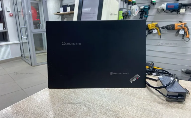 Ноутбук  Lenovo thinkPad x13