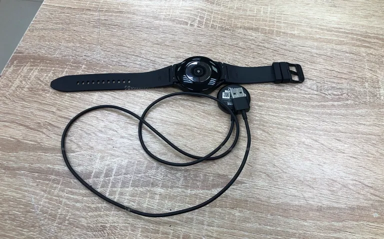 Часы Samsung Galaxy Watch 4 Classic