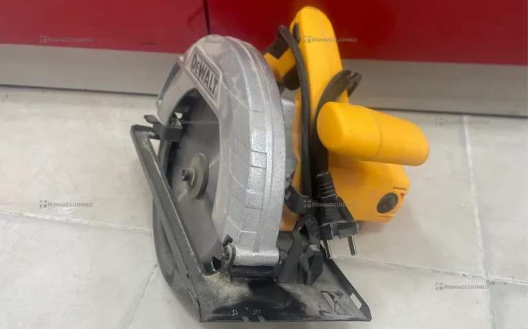 Дисковая пила dewalt DWE575K