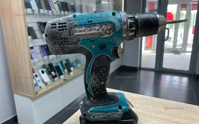 Шуруповерт Makita DDF453